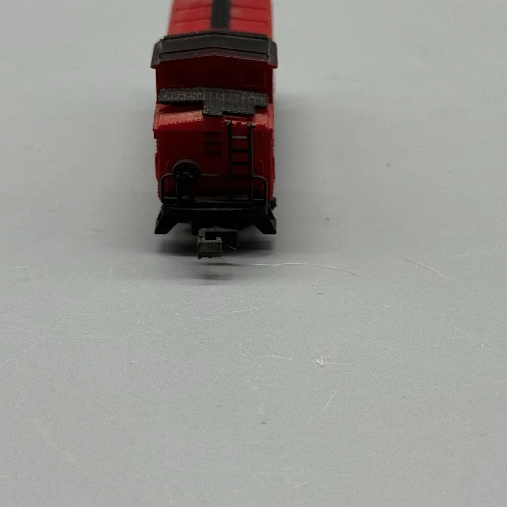 Vintage Bachmann N Scale Santa Fe ATSF 3799 Red Caboose Train Car Hong Kong